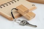 sleutelhanger en mobiele houder maro