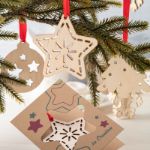 custom made kerstkaart eco kraftpapier rood lint