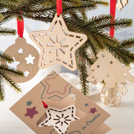 custom made kerstkaart eco kraftpapier rood lint