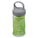 fitness handdoek verpakt in een fles