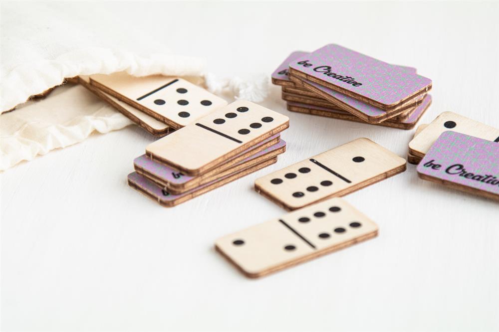 Domino spelen