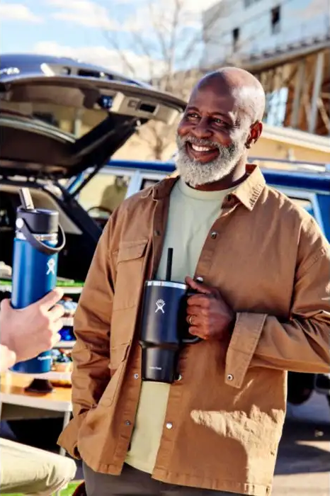 Grote, herbruikbare, dubbelwandige drinkbeker van het merk Hydro Flask